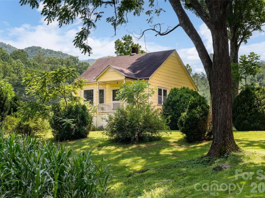 31 Mcclure Creek Road, Canton, NC 28716.  MLS# CAR4408133, YatesRealty ID 45461. 