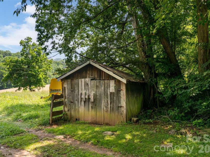 31 Mcclure Creek Road, Canton, NC 28716.  MLS# CAR4408133, YatesRealty ID 45461. 
