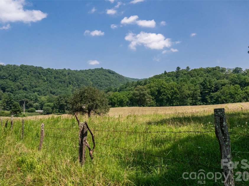 31 Mcclure Creek Road, Canton, NC 28716.  MLS# CAR4408133, YatesRealty ID 45461. 