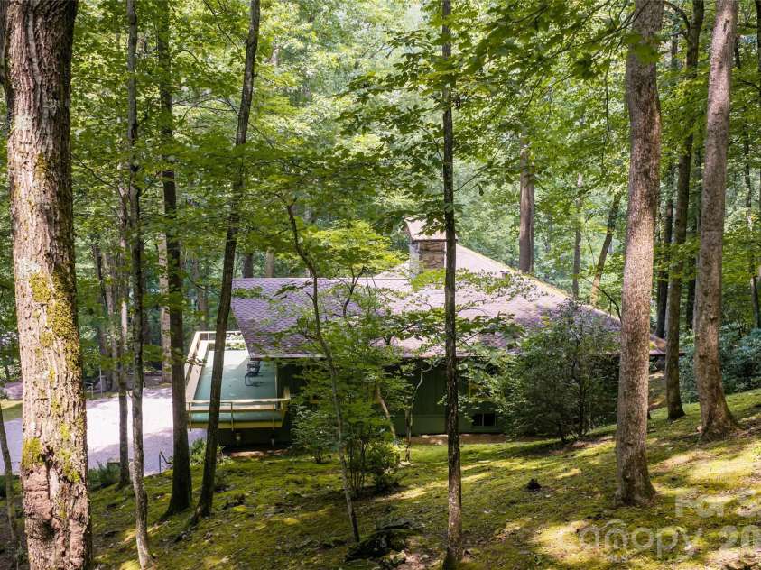 31 Mcclure Creek Road, Canton, NC 28716.  MLS# CAR4408133, YatesRealty ID 45461. 