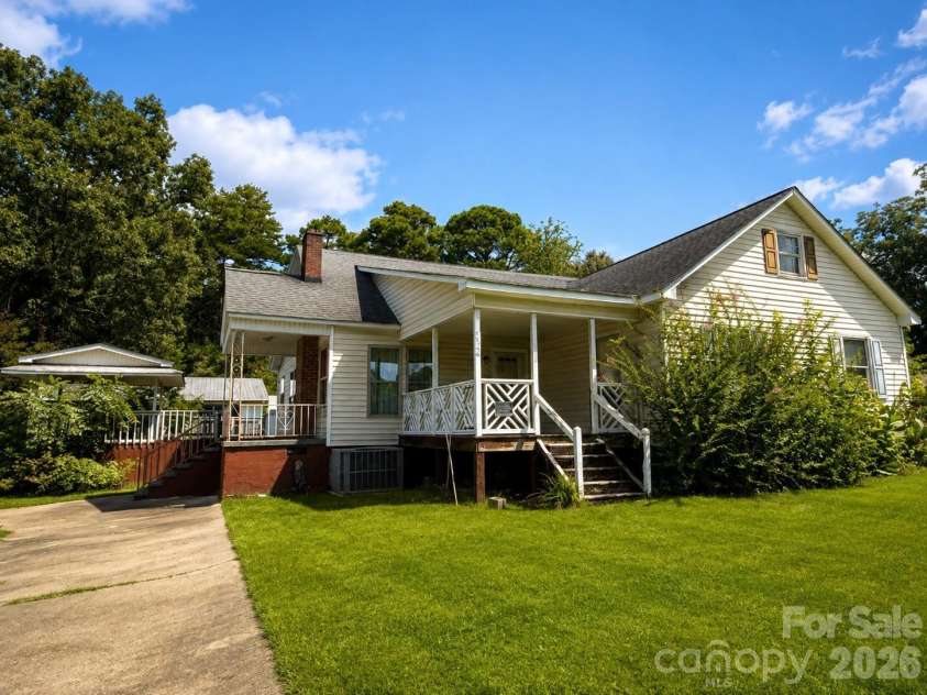 3527 Gastonia Highway, Lincolnton, NC 28092.  MLS# CAR4415338, YatesRealty ID 45463. 