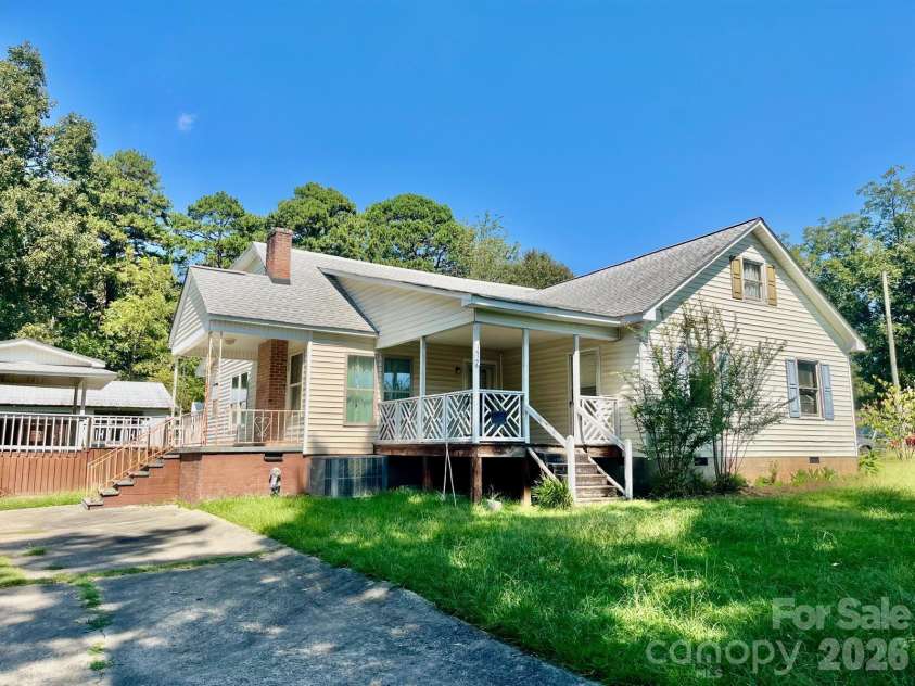 3527 Gastonia Highway, Lincolnton, NC 28092.  MLS# CAR4426031, YatesRealty ID 45463. 