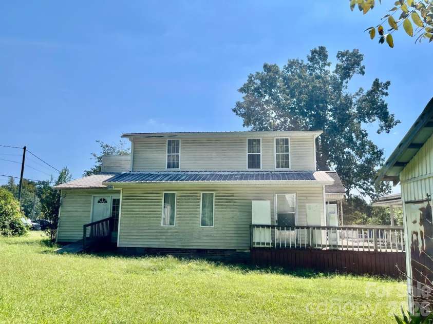 3527 Gastonia Highway, Lincolnton, NC 28092.  MLS# CAR4426031, YatesRealty ID 45463. 