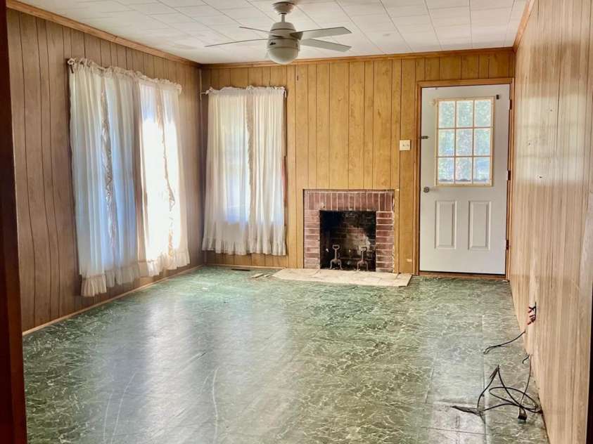 3527 Gastonia Highway, Lincolnton, NC 28092.  MLS# CAR4426031, YatesRealty ID 45463. 
