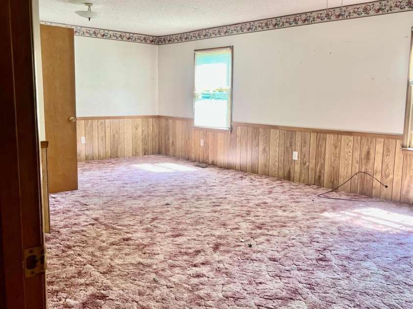 3527 Gastonia Highway, Lincolnton, NC 28092.  MLS# CAR4426031, YatesRealty ID 45463. 
