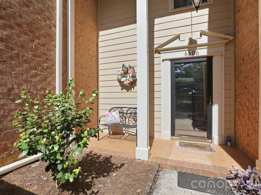 6606 Bunker Hill Circle, Charlotte, NC 28210.  MLS# CAR4415323, YatesRealty ID 45466. 