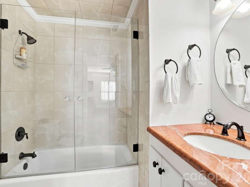6606 Bunker Hill Circle, Charlotte, NC 28210.  MLS# CAR4415323, YatesRealty ID 45466. 