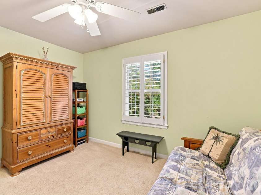 6606 Bunker Hill Circle, Charlotte, NC 28210.  MLS# CAR4415323, YatesRealty ID 45466. 