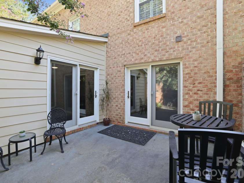 6606 Bunker Hill Circle, Charlotte, NC 28210.  MLS# CAR4415323, YatesRealty ID 45466. 