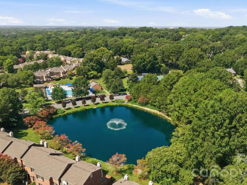 6606 Bunker Hill Circle, Charlotte, NC 28210.  MLS# CAR4415323, YatesRealty ID 45466. 