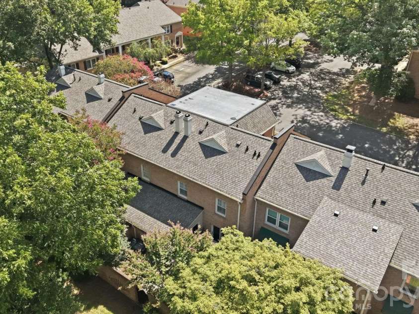 6606 Bunker Hill Circle, Charlotte, NC 28210.  MLS# CAR4415323, YatesRealty ID 45466. 