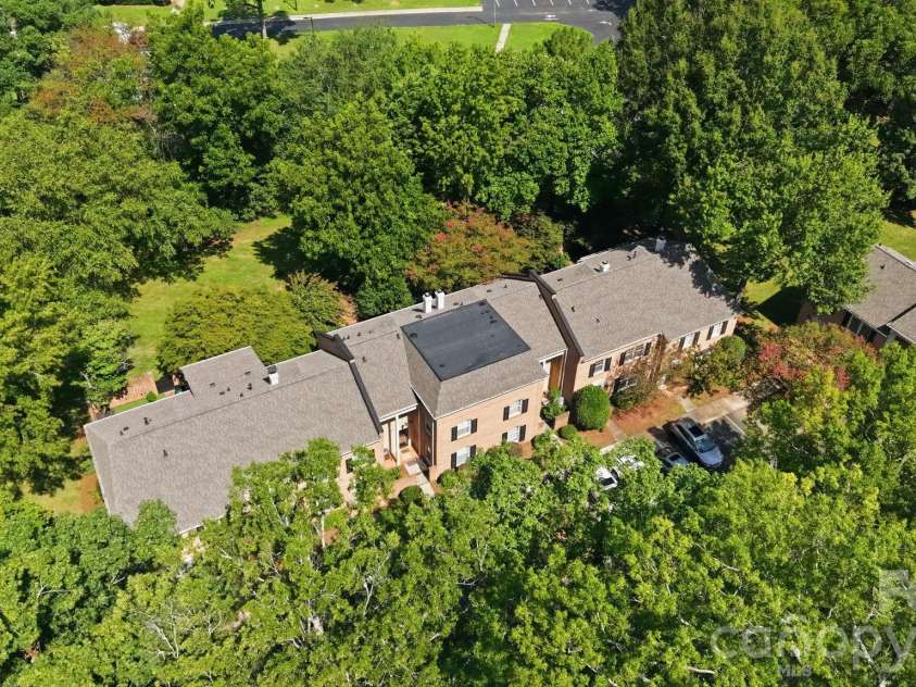 6606 Bunker Hill Circle, Charlotte, NC 28210.  MLS# CAR4415323, YatesRealty ID 45466. 