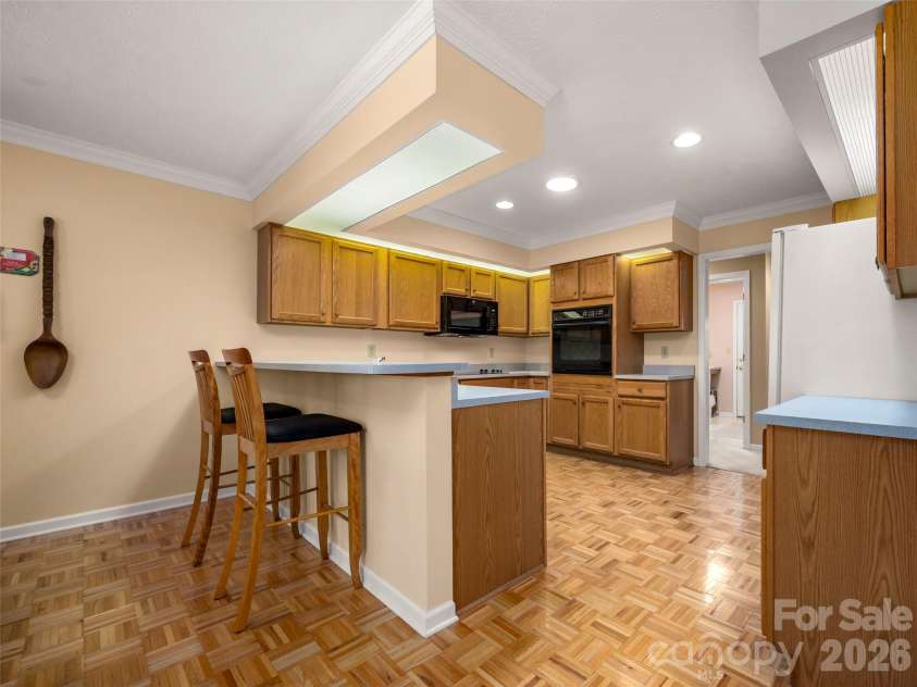 23 Tall Pines Road, Hendersonville, NC 28739.  MLS# CAR4415486, YatesRealty ID 45468. 