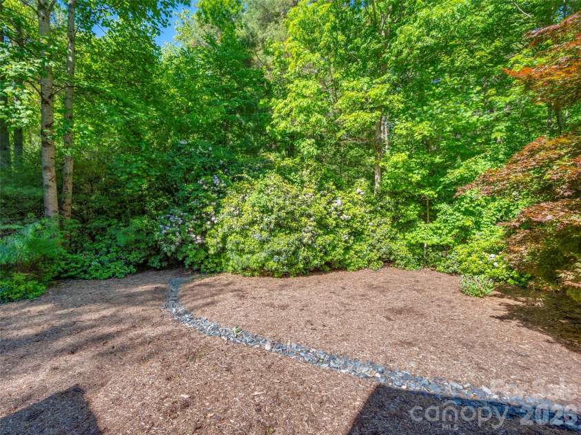 23 Tall Pines Road, Hendersonville, NC 28739.  MLS# CAR4415486, YatesRealty ID 45468. 