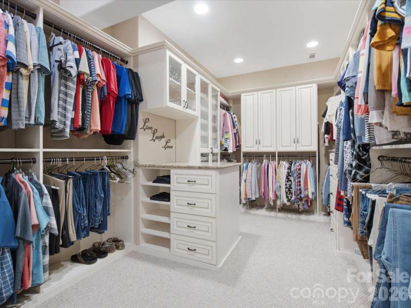 1023 Madras Court, Davidson, NC 28036.  MLS# CAR4415353, YatesRealty ID 45469. Amazing Primary Closet