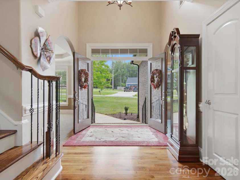 1023 Madras Court, Davidson, NC 28036.  MLS# CAR4415353, YatesRealty ID 45469. Foyer