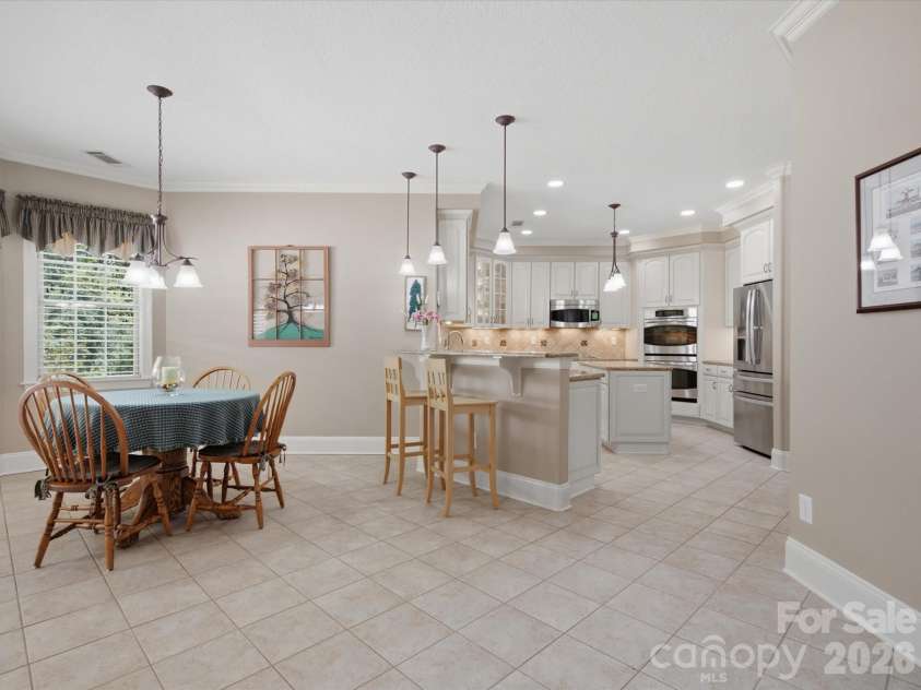 1023 Madras Court, Davidson, NC 28036.  MLS# CAR4415353, YatesRealty ID 45469. Kitchen