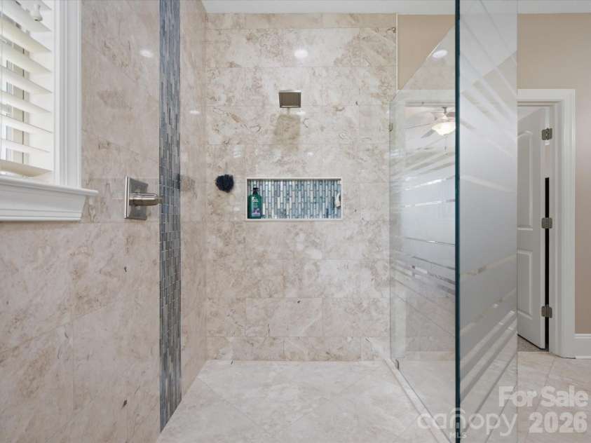 1023 Madras Court, Davidson, NC 28036.  MLS# CAR4415353, YatesRealty ID 45469. Primary Bath