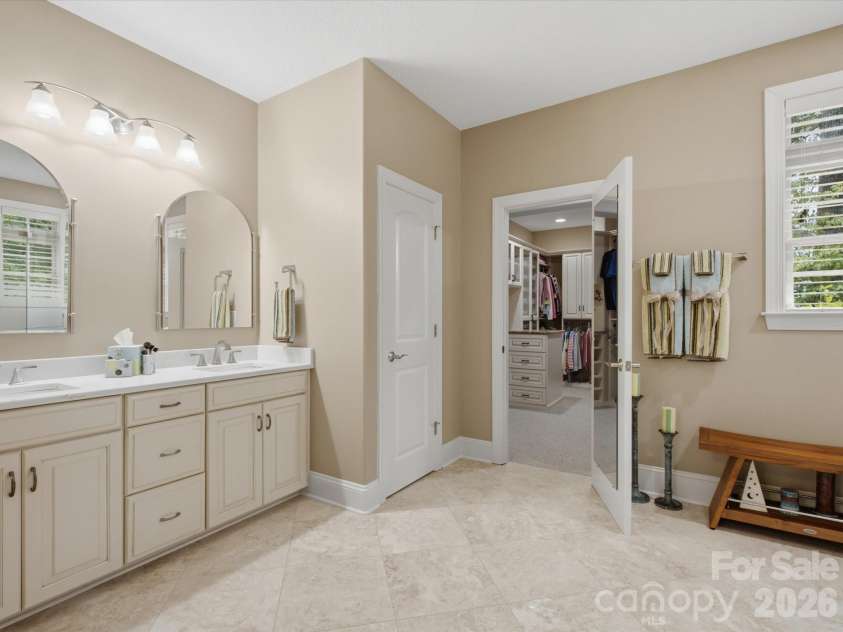1023 Madras Court, Davidson, NC 28036.  MLS# CAR4415353, YatesRealty ID 45469. Primary Bath