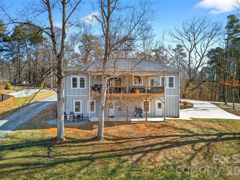 133,135 Ridge Road, Candler, NC 28715.  MLS# CAR4338290, YatesRealty ID 4547. 