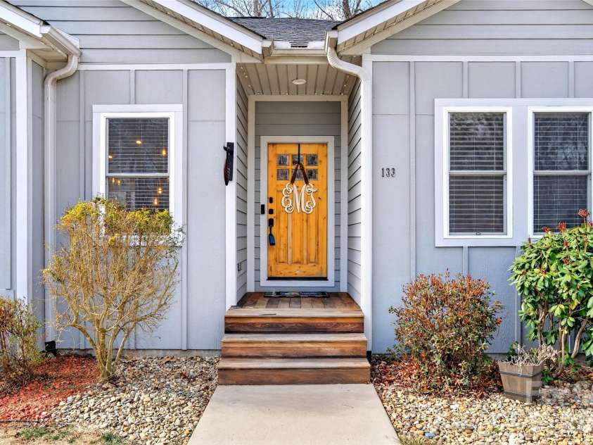 133,135 Ridge Road, Candler, NC 28715.  MLS# CAR4338290, YatesRealty ID 4547. 