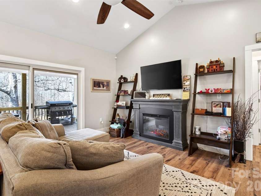 133,135 Ridge Road, Candler, NC 28715.  MLS# CAR4338290, YatesRealty ID 4547. 