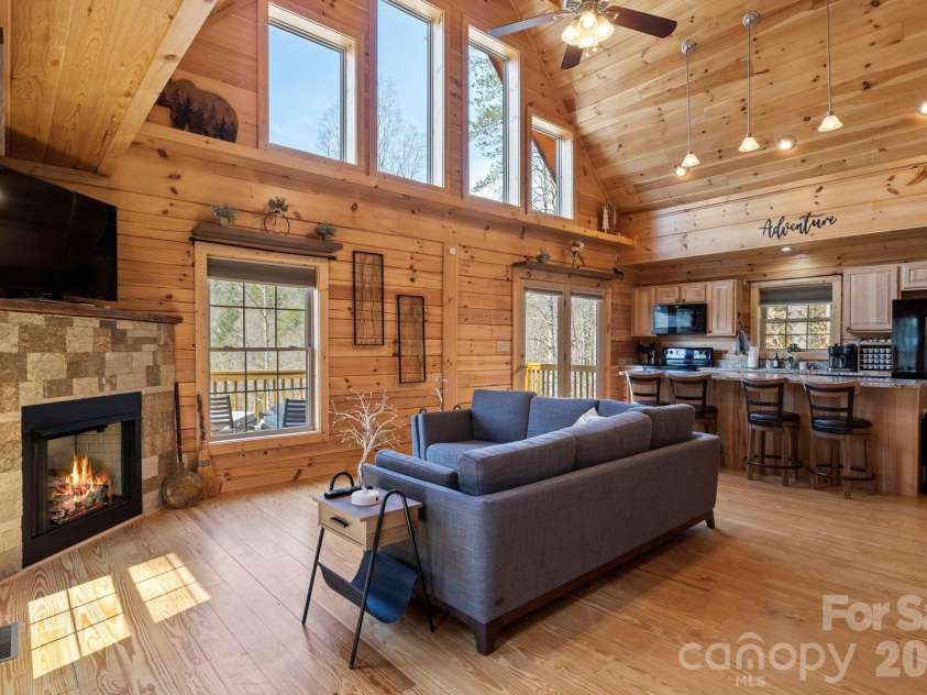 19 Frontier Court, Asheville, NC 28805.  MLS# CAR4254275, YatesRealty ID 4547. 2 Story Great Room with Gas Log Fireplace 