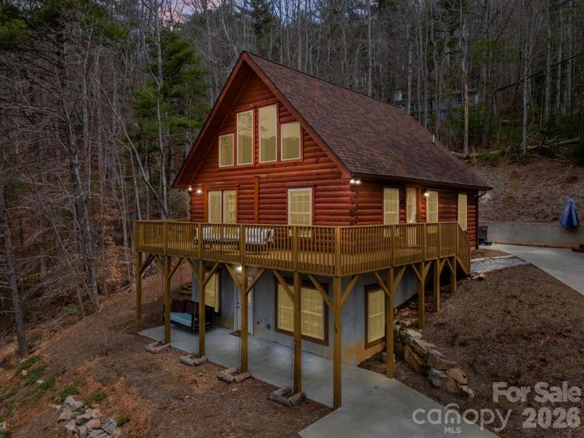 19 Frontier Court, Asheville, NC 28805.  MLS# CAR4254275, YatesRealty ID 4547. 