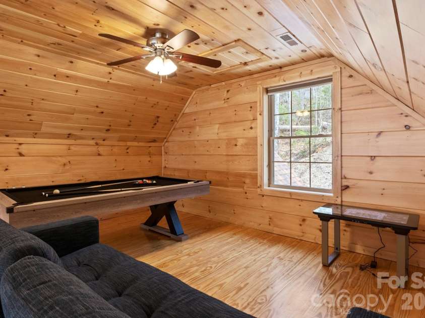 19 Frontier Court, Asheville, NC 28805.  MLS# CAR4254275, YatesRealty ID 4547. 