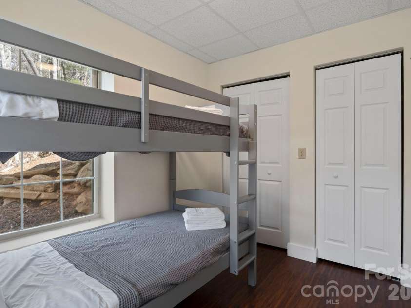 19 Frontier Court, Asheville, NC 28805.  MLS# CAR4254275, YatesRealty ID 4547. 