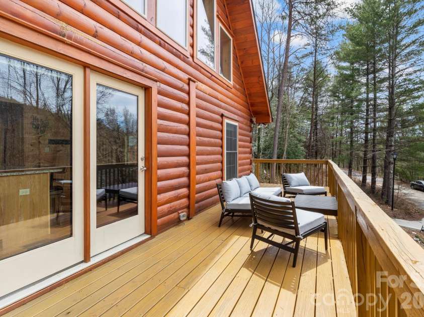 19 Frontier Court, Asheville, NC 28805.  MLS# CAR4254275, YatesRealty ID 4547. 