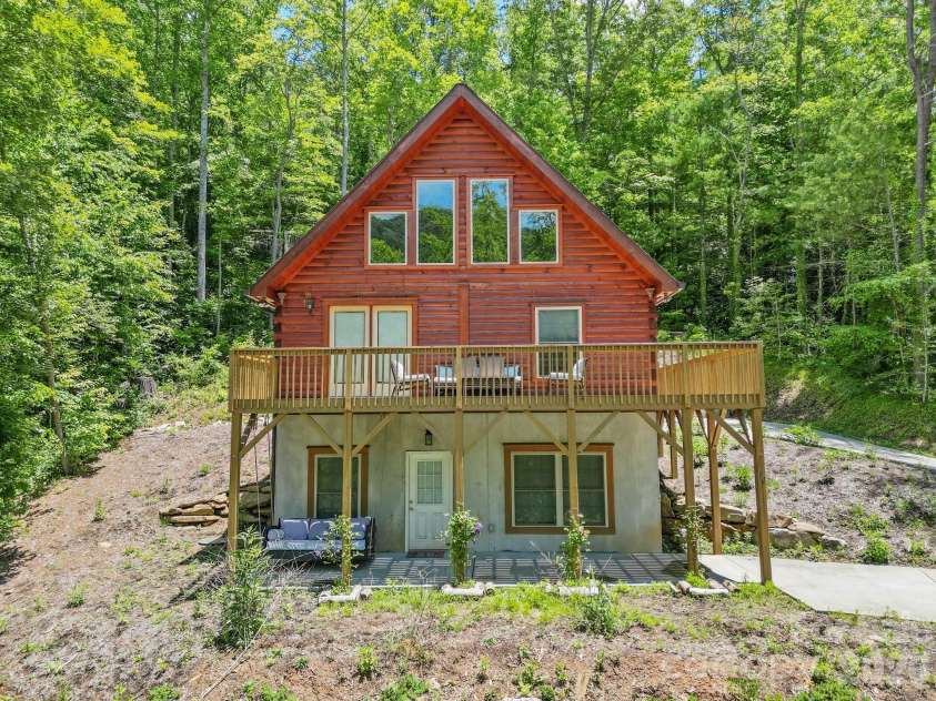 19 Frontier Court, Asheville, NC 28805.  MLS# CAR4254275, YatesRealty ID 4547. 