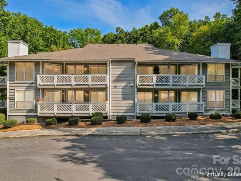 7407 Ashfield Court, Charlotte, NC 28226.  MLS# CAR4416399, YatesRealty ID 45470. 