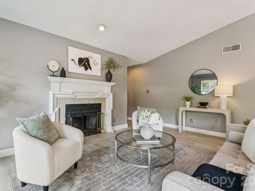 7407 Ashfield Court, Charlotte, NC 28226.  MLS# CAR4416399, YatesRealty ID 45470. 