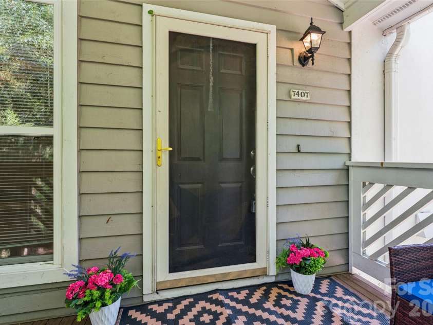 7407 Ashfield Court, Charlotte, NC 28226.  MLS# CAR4416399, YatesRealty ID 45470. 
