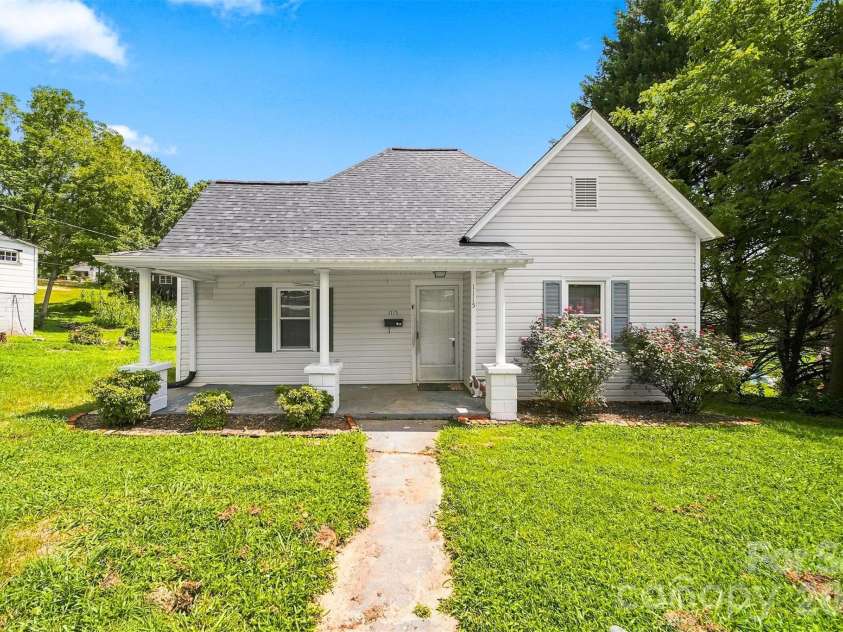 1115 Lenoir Avenue, Lenoir, NC 28645.  MLS# CAR4416466, YatesRealty ID 45471. 