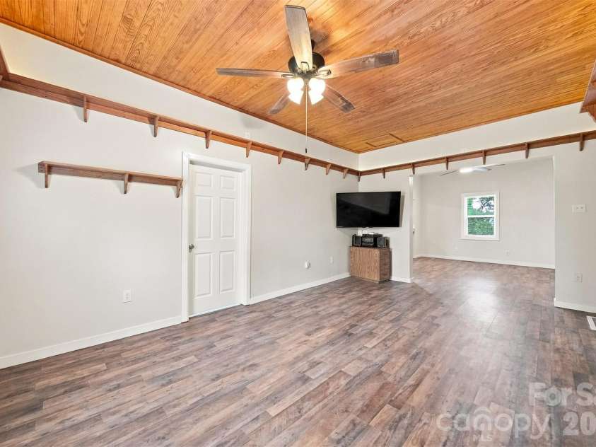 1115 Lenoir Avenue, Lenoir, NC 28645.  MLS# CAR4416466, YatesRealty ID 45471. 