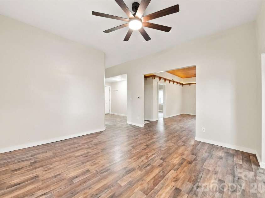 1115 Lenoir Avenue, Lenoir, NC 28645.  MLS# CAR4416466, YatesRealty ID 45471. 