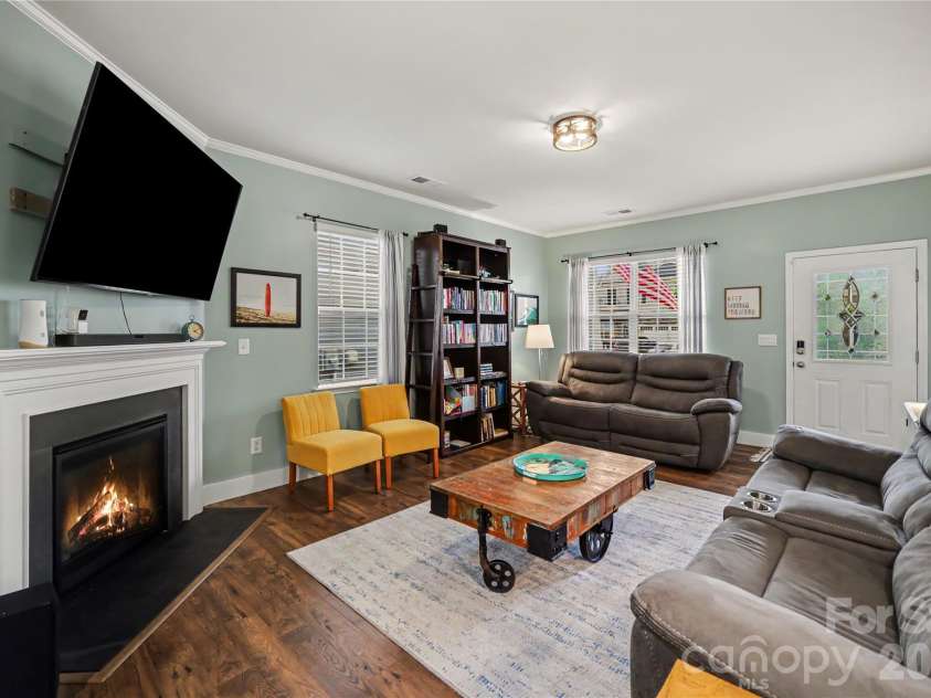 9049 Remnick Drive, Gastonia, NC 28056.  MLS# CAR4415210, YatesRealty ID 45473. 