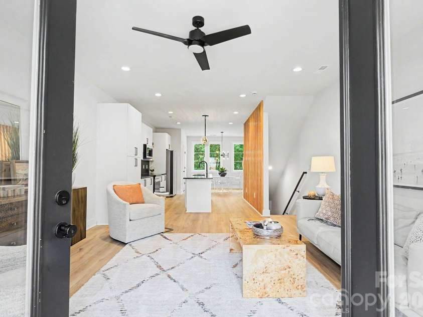 1312 Carolyn Drive, Charlotte, NC 28205.  MLS# CAR4415223, YatesRealty ID 45474. 