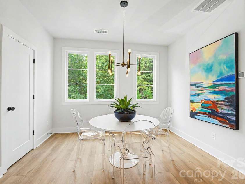 1312 Carolyn Drive, Charlotte, NC 28205.  MLS# CAR4415223, YatesRealty ID 45474. 