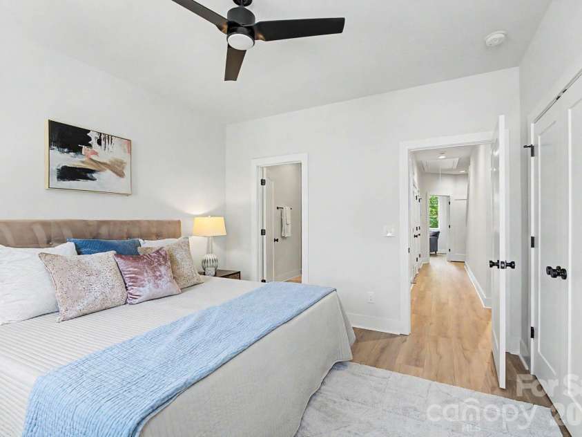 1312 Carolyn Drive, Charlotte, NC 28205.  MLS# CAR4415223, YatesRealty ID 45474. 