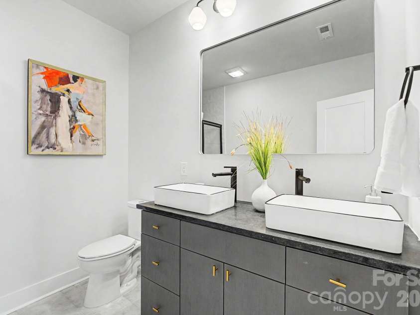 1312 Carolyn Drive, Charlotte, NC 28205.  MLS# CAR4415223, YatesRealty ID 45474. 