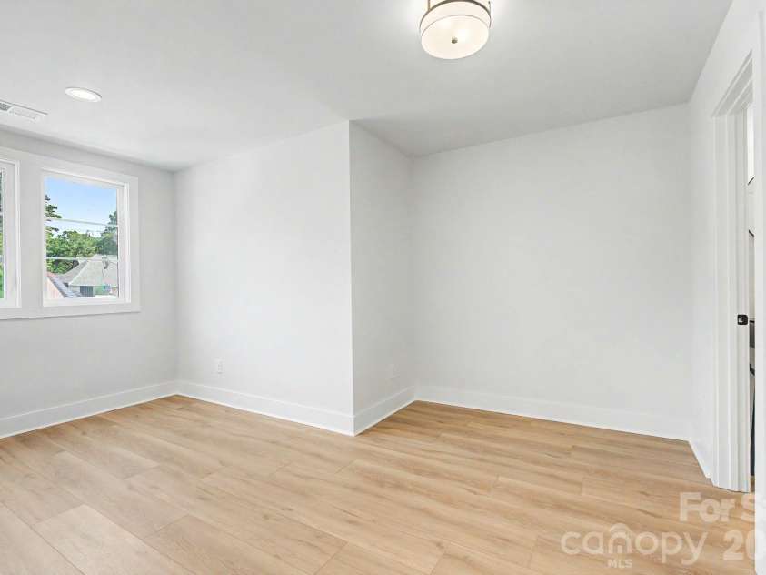 1312 Carolyn Drive, Charlotte, NC 28205.  MLS# CAR4415223, YatesRealty ID 45474. 