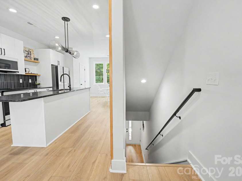 1312 Carolyn Drive, Charlotte, NC 28205.  MLS# CAR4415223, YatesRealty ID 45474. 