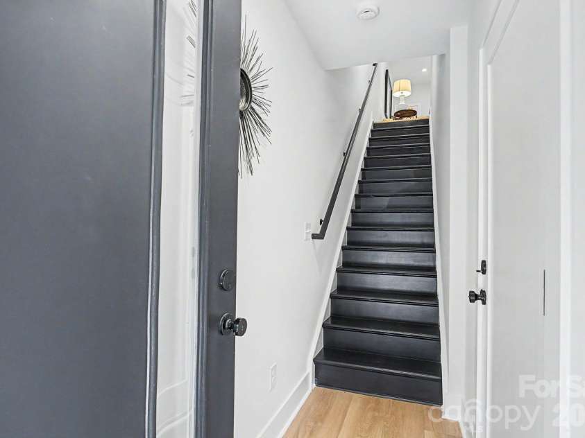 1312 Carolyn Drive, Charlotte, NC 28205.  MLS# CAR4415223, YatesRealty ID 45474. 