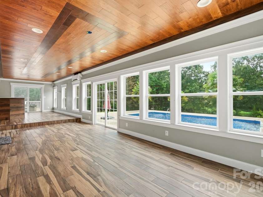 14010 Mareshead Lane, Matthews, NC 28105.  MLS# CAR4415081, YatesRealty ID 45475. 