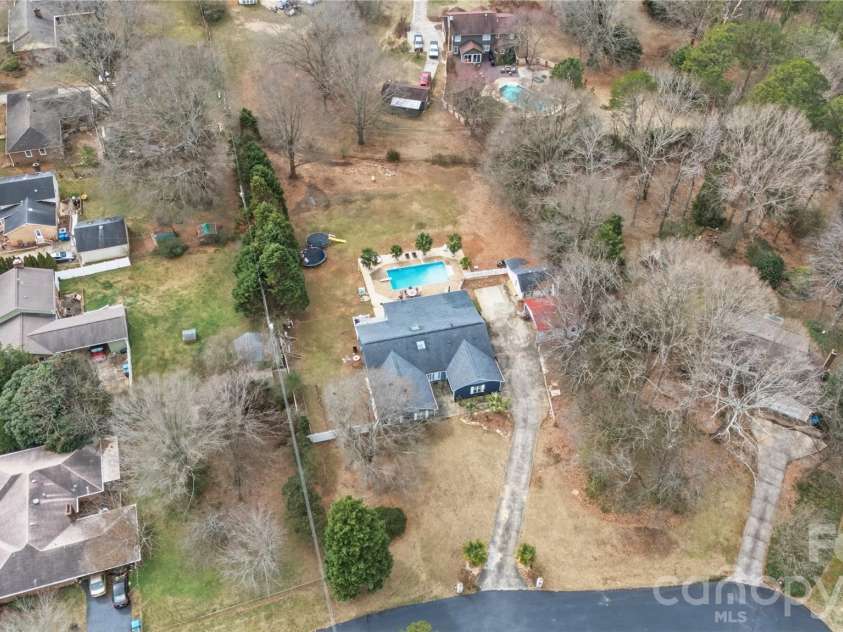 14010 Mareshead Lane, Matthews, NC 28105.  MLS# CAR4415081, YatesRealty ID 45475. 