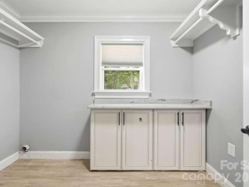 14010 Mareshead Lane, Matthews, NC 28105.  MLS# CAR4415081, YatesRealty ID 45475. Laundry Room