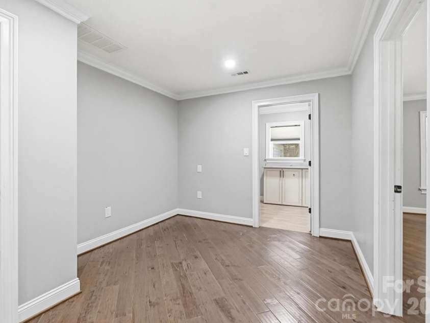 14010 Mareshead Lane, Matthews, NC 28105.  MLS# CAR4415081, YatesRealty ID 45475. Office
